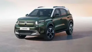 Nowy Citroen C3 Aircross w zielonym kolorze z białym dachem, gotowy na miejskie przygody.