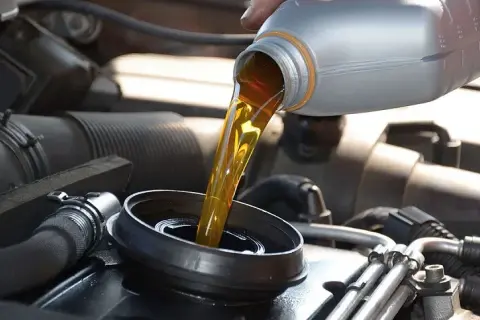 Motul 8100 X-Cess 5W40 5L - idealny olej do nowoczesnych silników