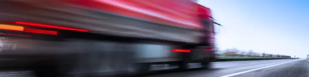 Czy ciężarówki mogą jeździć w niedzielę? Sprawdź ważne przepisy i wyjątki