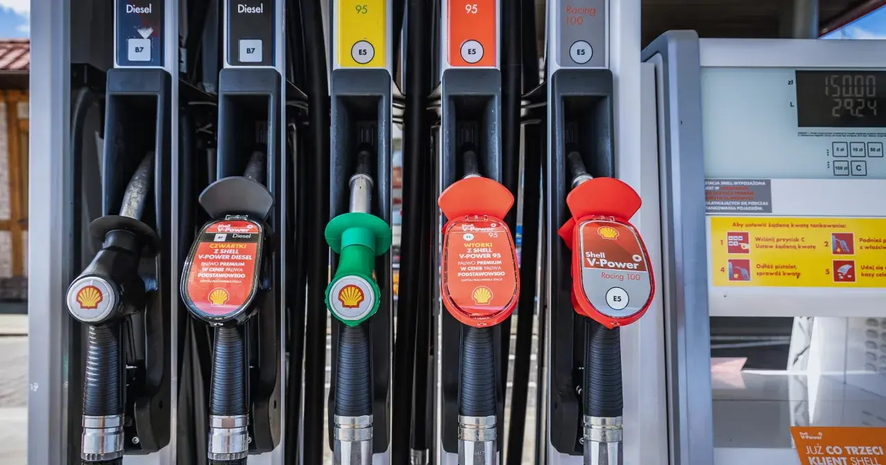 Stacja Shell oferuje promocję na paliwo V-Power Diesel i 95. Wybierz swój ulubiony rodzaj paliwa!