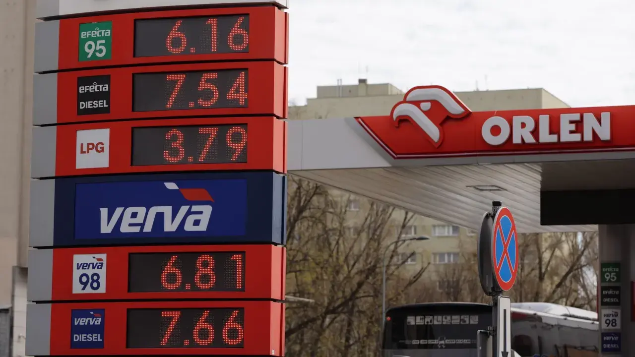 Ceny paliw na Orlenie: Efecta 95 za 6.16, Efecta Diesel za 7.54, LPG za 3.79. Verva Diesel 7.66.
