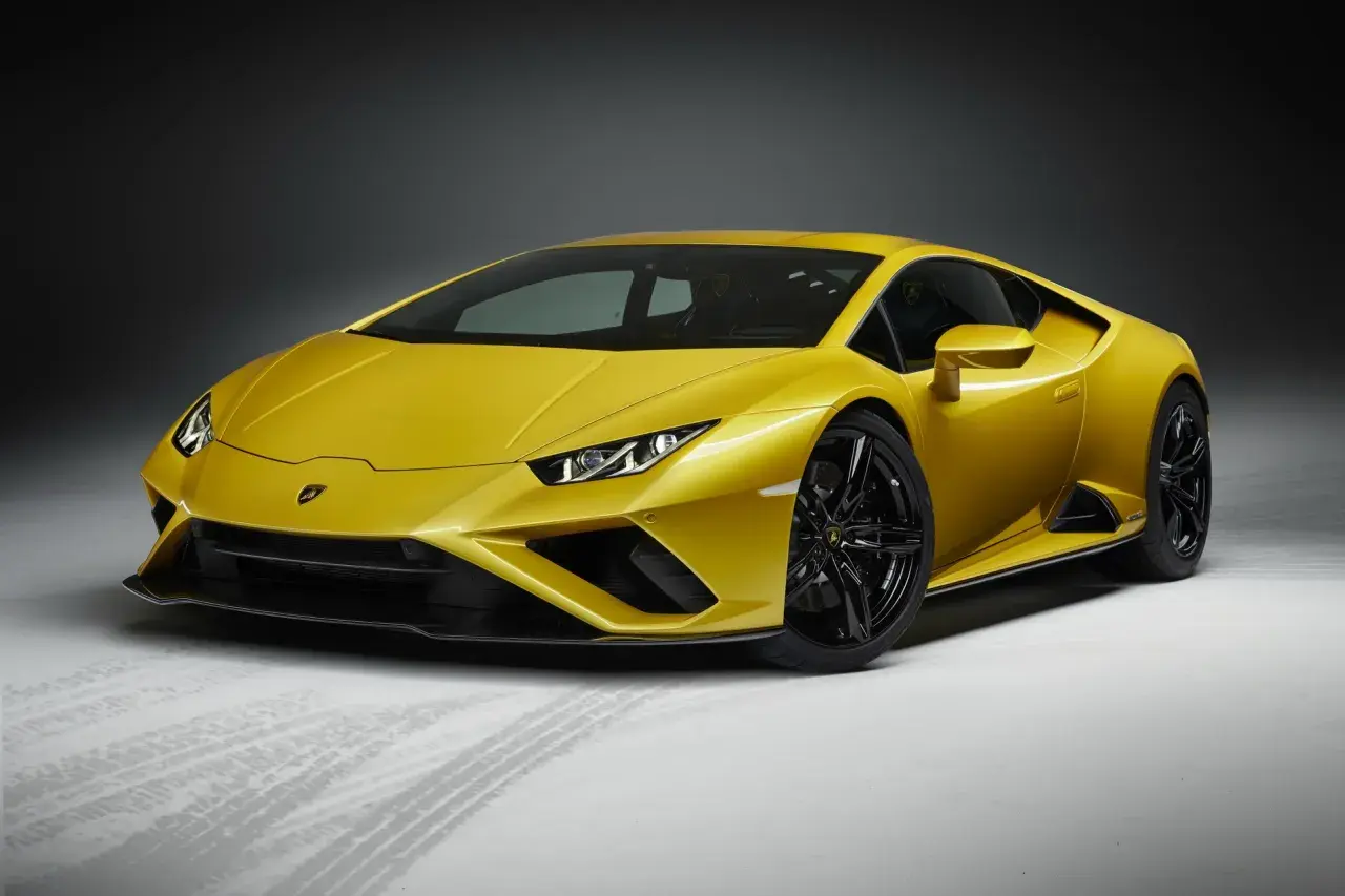 Żółty Lamborghini Huracan, marzenie wielu kierowców. Sprawdź, jaka jest jego lamborghini huracan cena.
