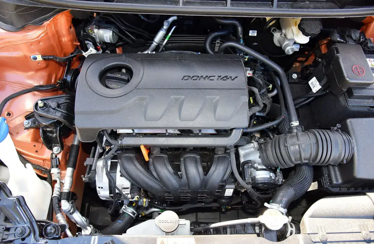 Silnik DOHC 16V w Hyundai i30 1.4 benzyna. Czysty i zadbany, gotowy do jazdy.