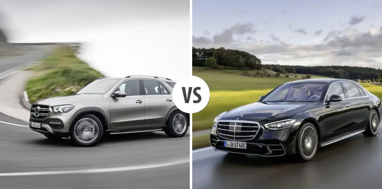 Srebrny SUV i czarny mercedes sedan jadące po drogach.