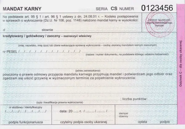 Formularz mandatu karnego z numerem 0123456. Dokument zawiera pola do wpisania danych sprawcy, wysokości grzywny i podstawy prawnej. To odwołanie od mandatu.