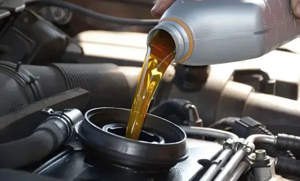 Motul 8100 X-Cess 5W40 5L - idealny olej do nowoczesnych silników